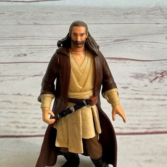 Star Wars Phantom Menace Qui-Gon Jinn Hasbro 1998 4” with light saber - Picture 6 of 8
